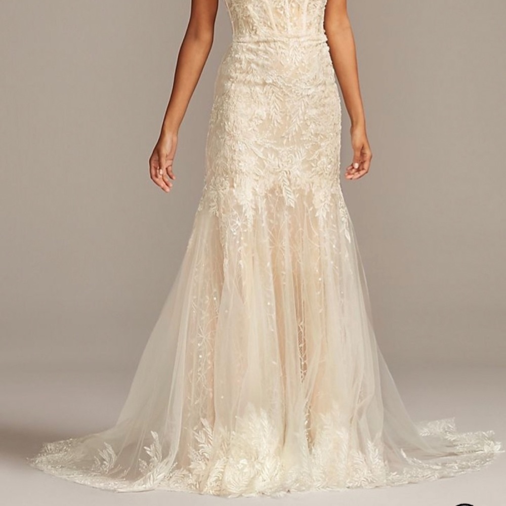 Ivory wedding dress
